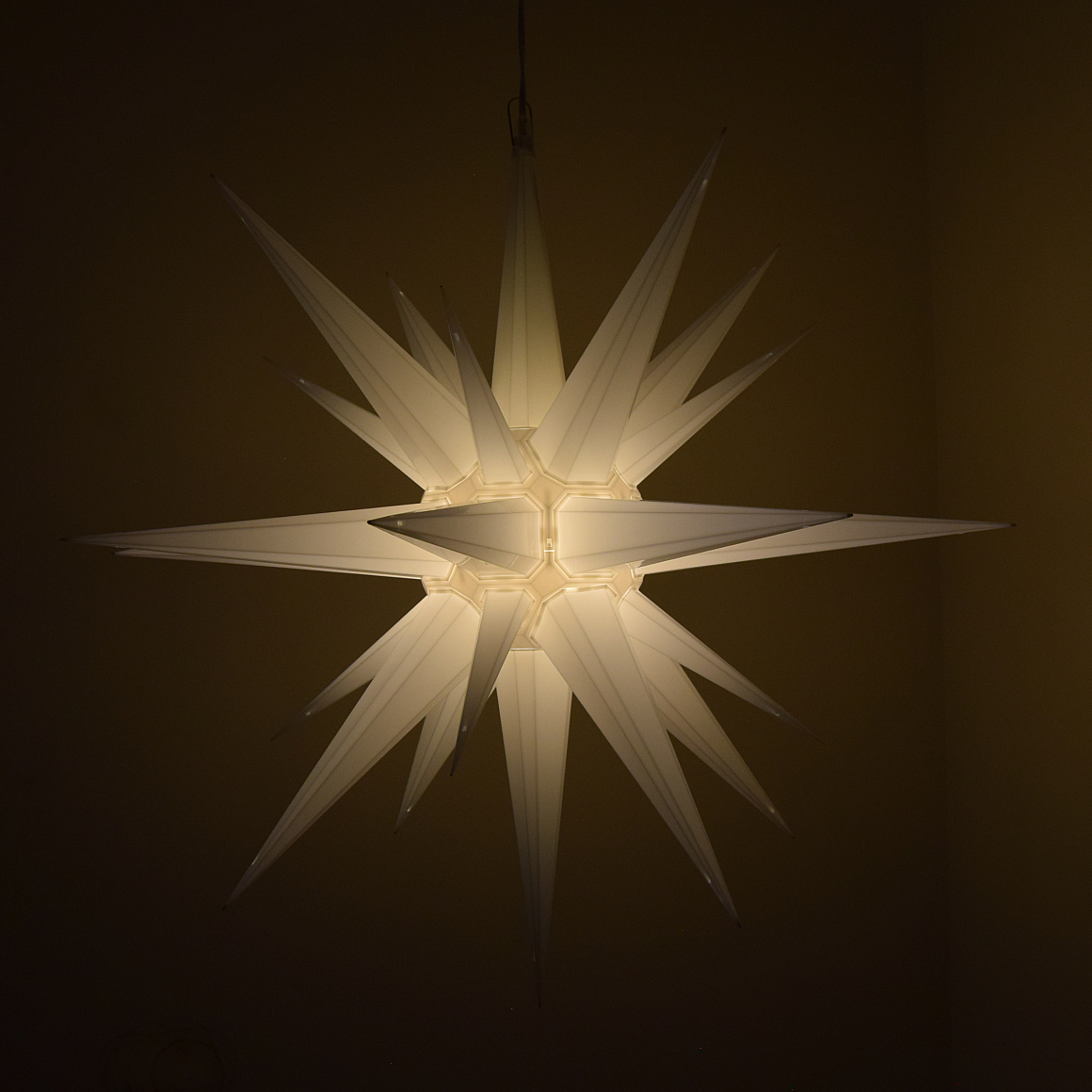 24" White Moravian Star Light - Image 2